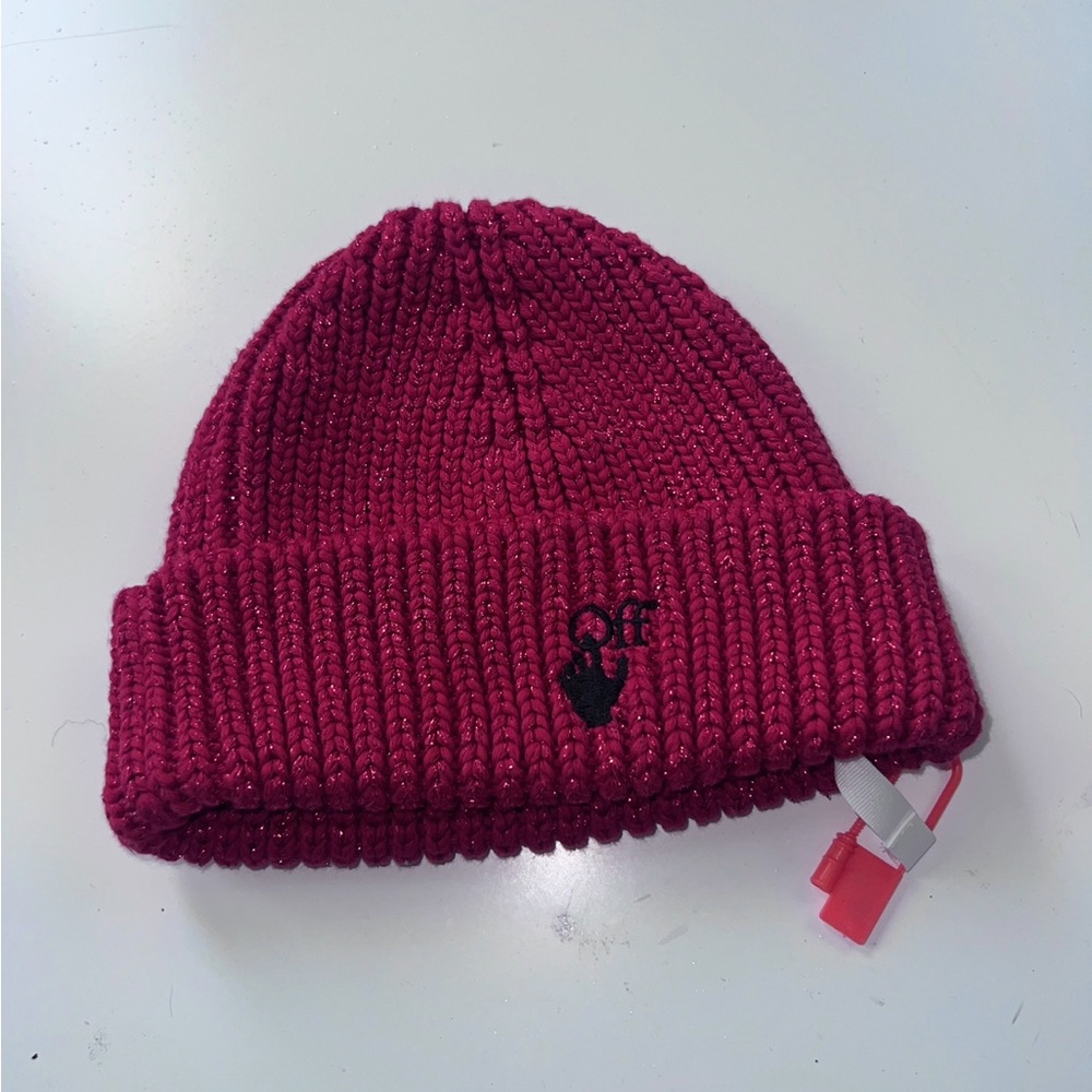 Red shimmer off-white beanie